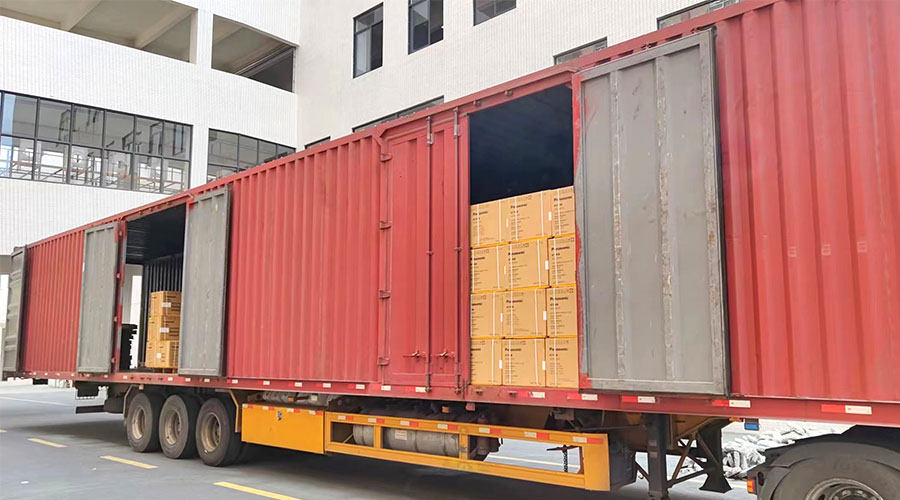 使命必達(dá)！高效完成國內(nèi)知名品牌客戶迷你洗衣機(jī)裝柜發(fā)貨